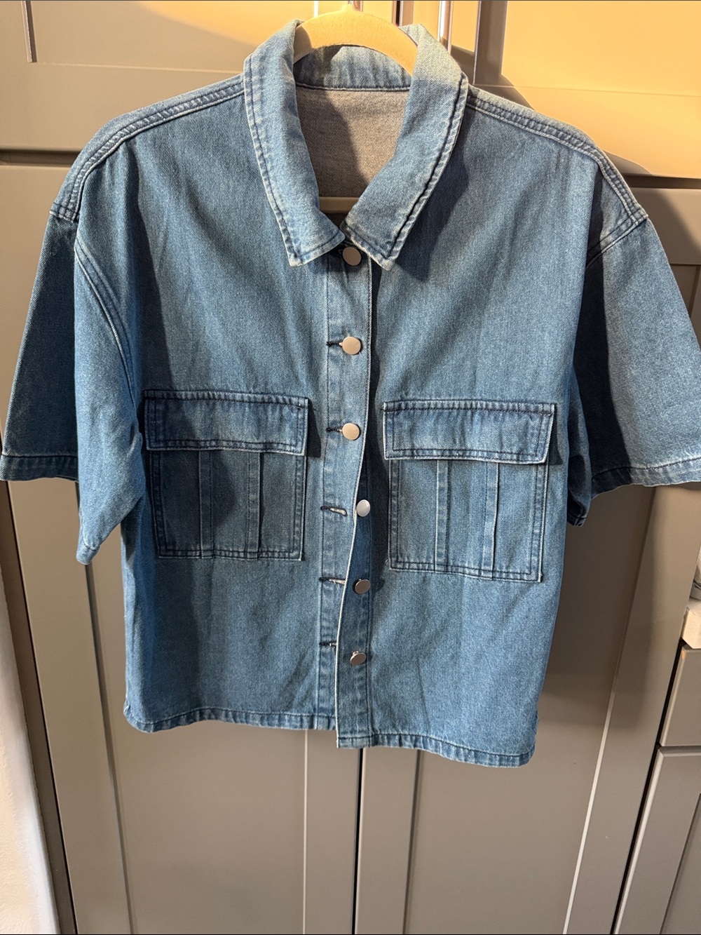 Women's Short-Sleeve Denim Button-Down Shirt Jacket - Blue